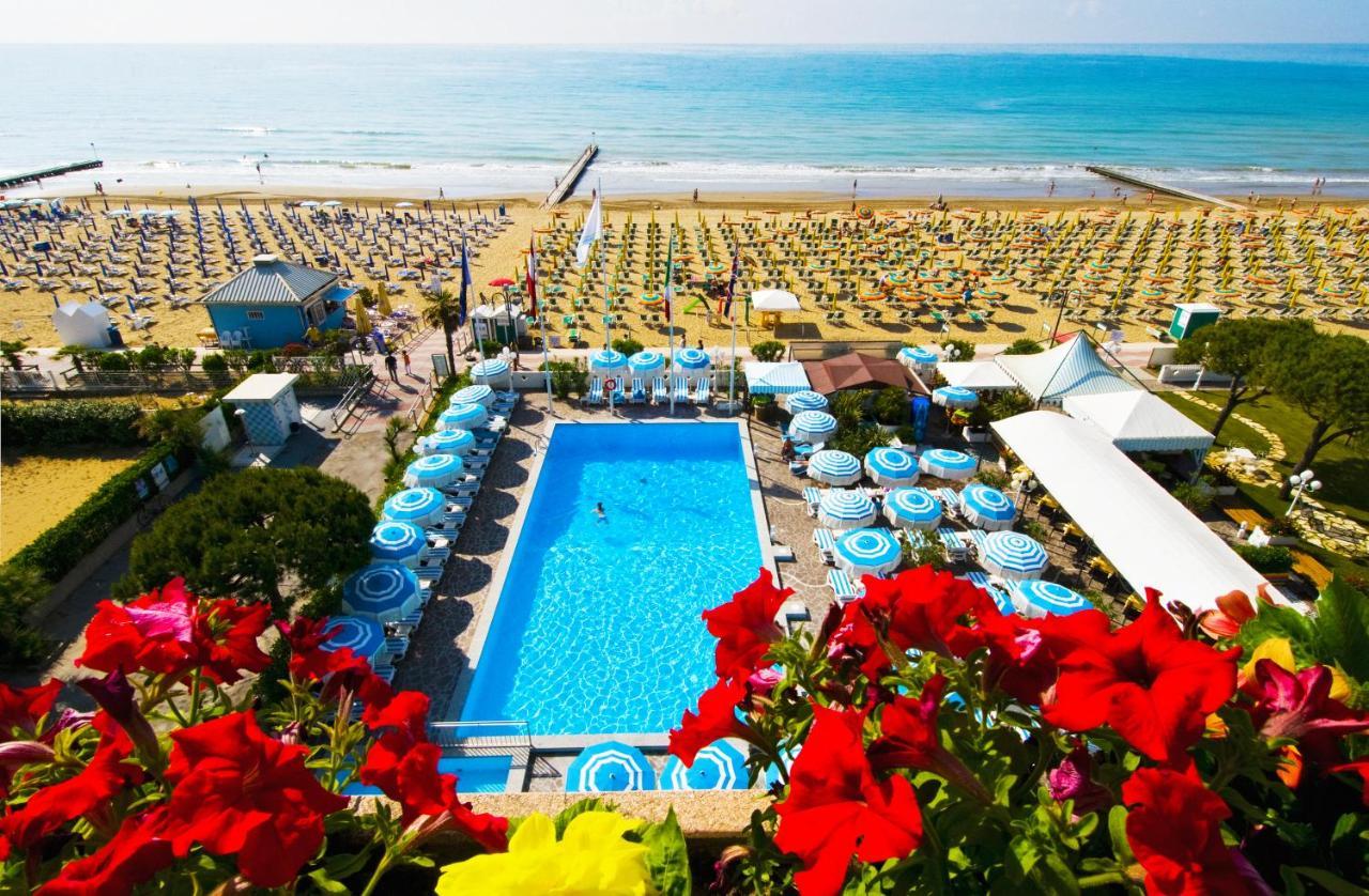 Hotel Monaco & Quisisana Lido di Jesolo Exterior photo