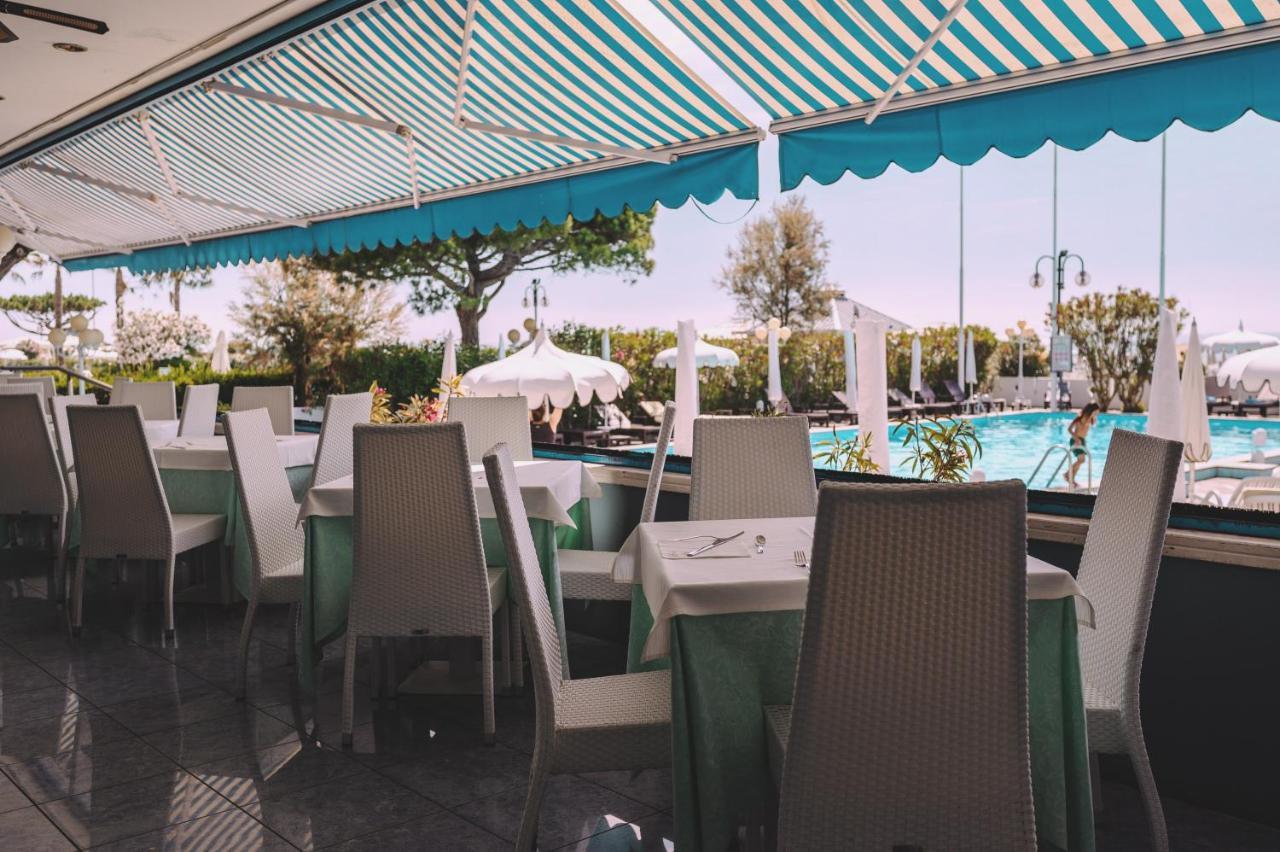 Hotel Monaco & Quisisana Lido di Jesolo Exterior photo